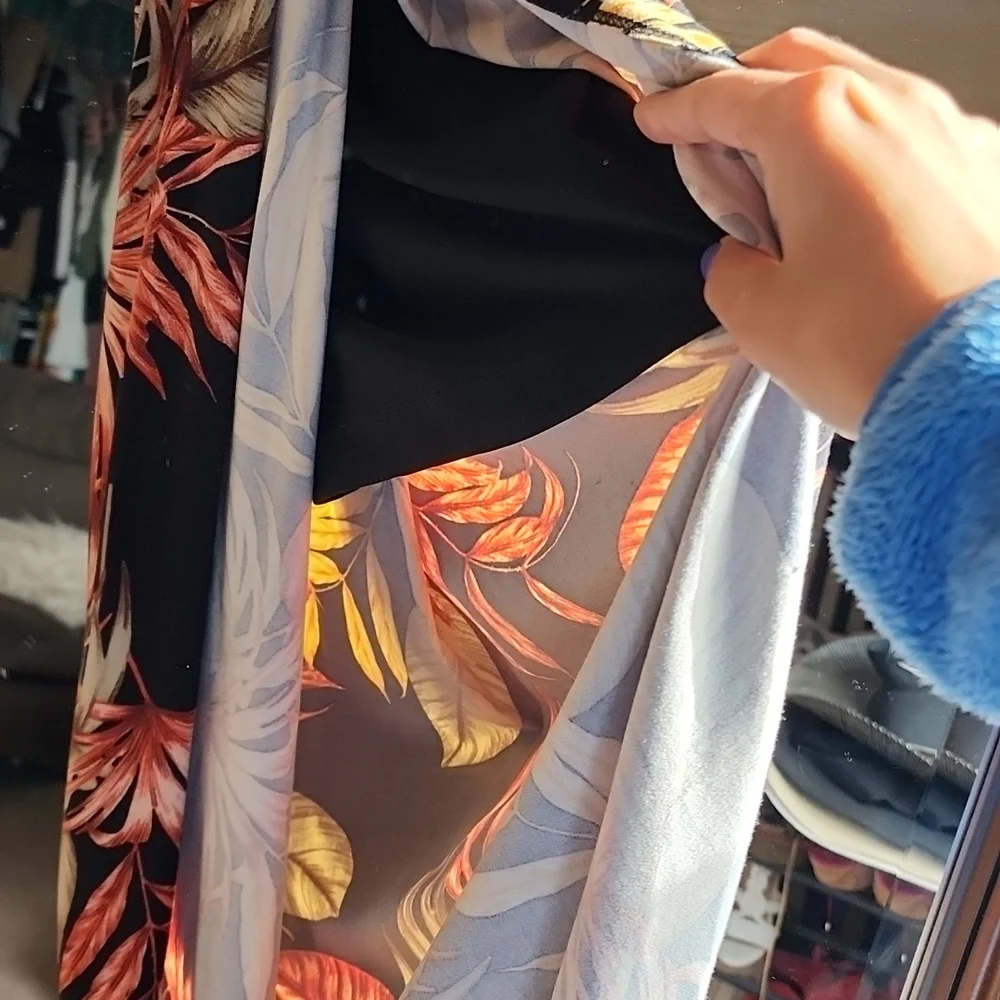 Dress - Picture 3 of 4